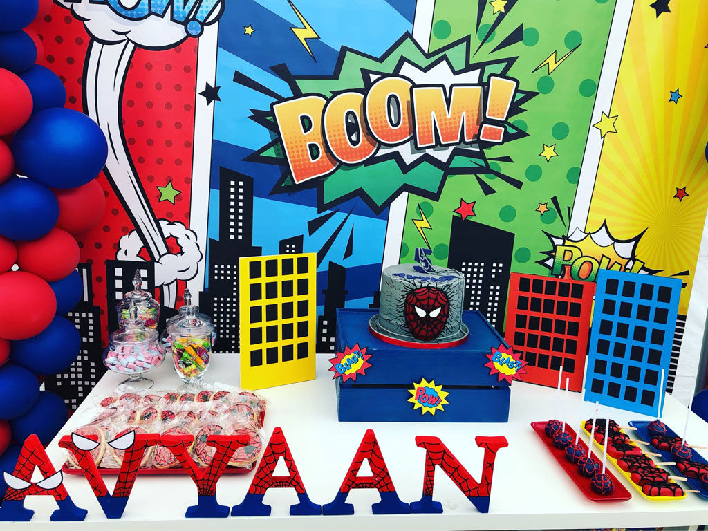 Superhero Birthday party tablescape
